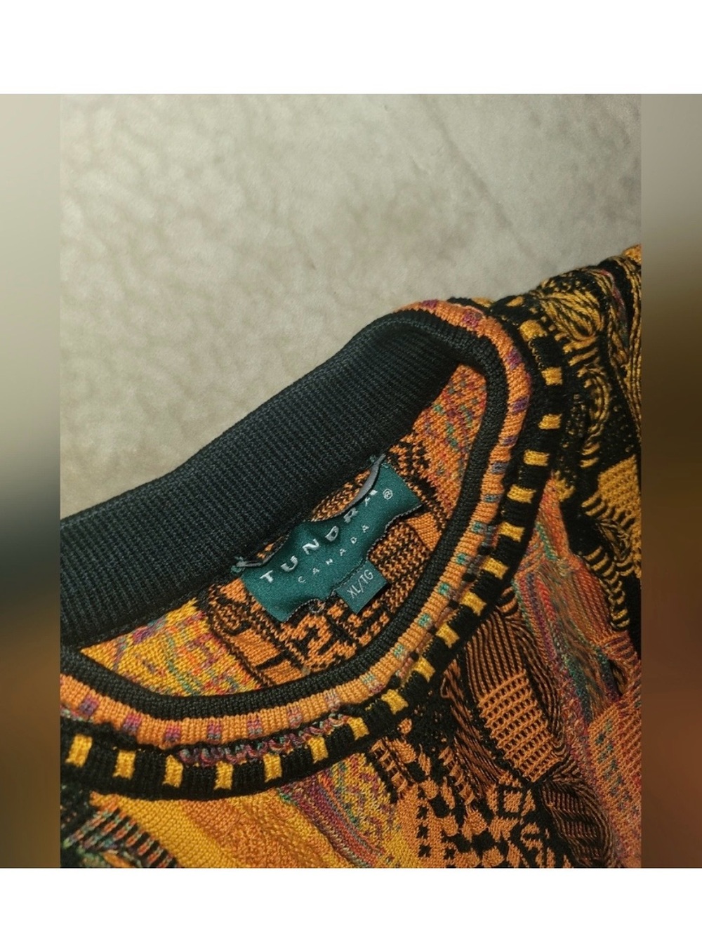Tundra COOGI style sweater xl
